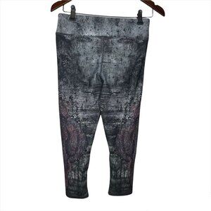 𝅺size M Evolution & Creation Activewear Leggings